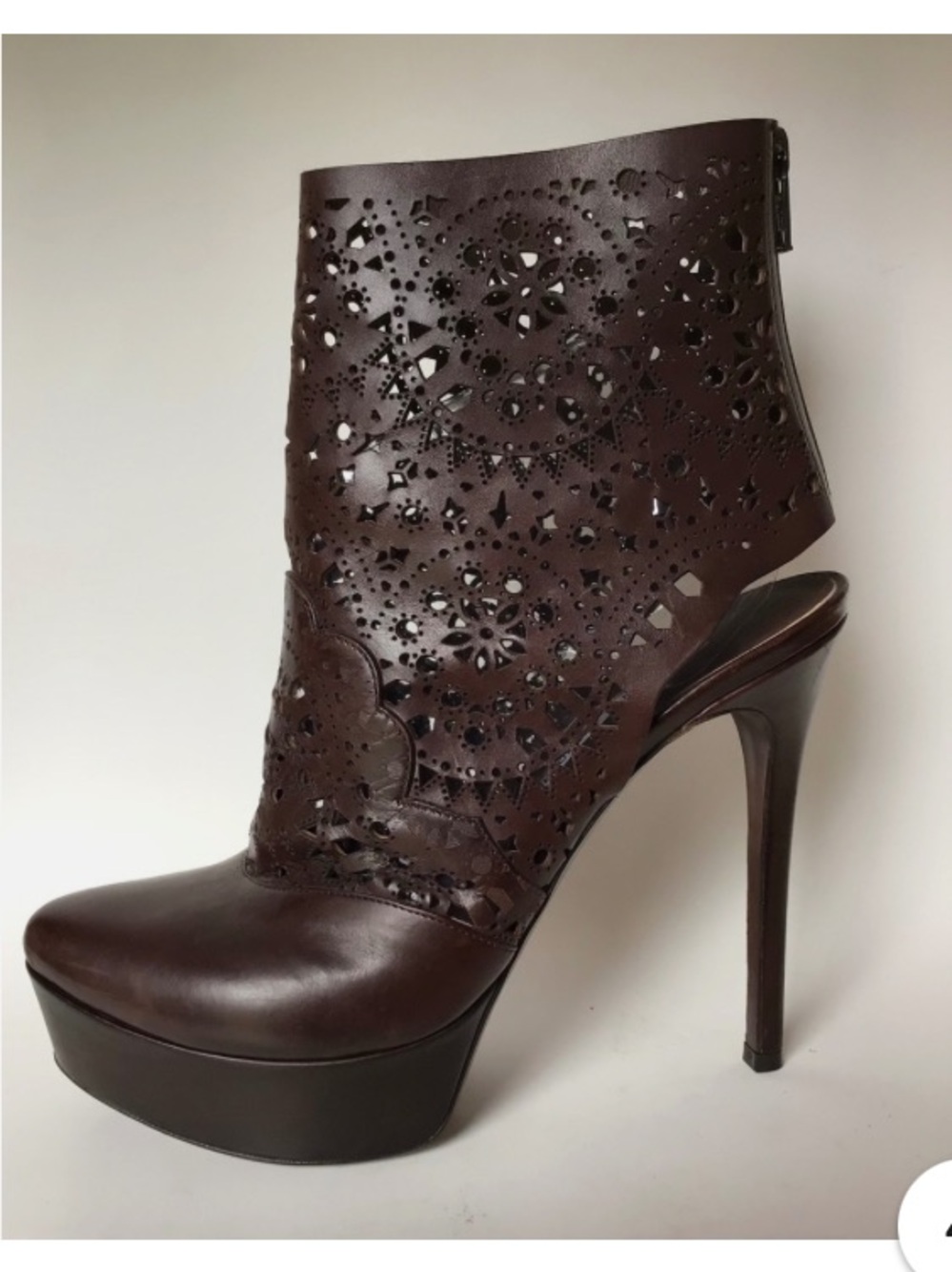 Vera Wang Lavender Brown Leather Cutout Platform Booties Size 7.5 USA